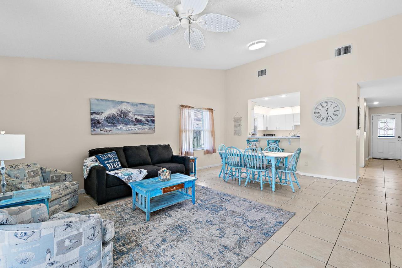 Serene Seaside Retreat - Dog Friendly - 2Br Townhouse With Shared Heated Pool Steps To Paradise Beach! Melbourne Esterno foto