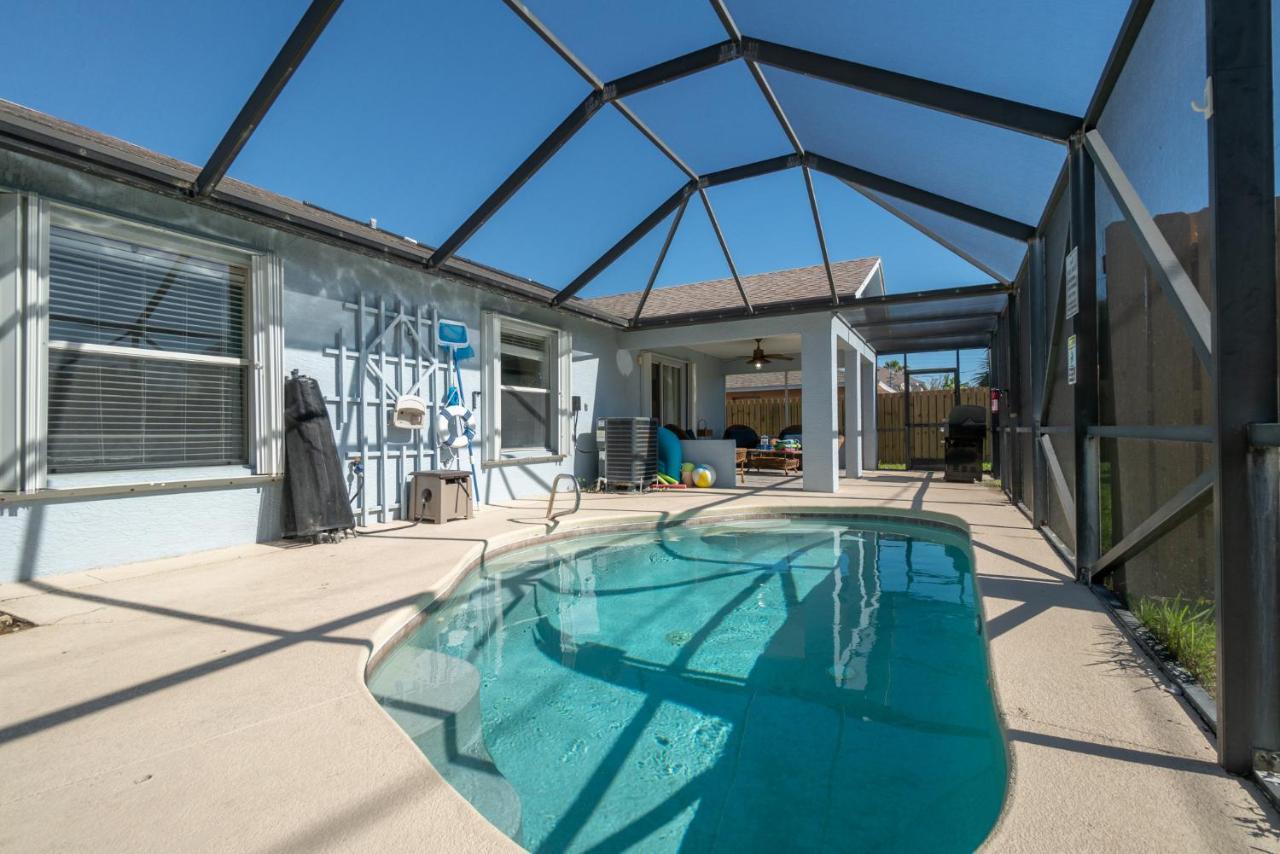 Serene Seaside Retreat - Dog Friendly - 2Br Townhouse With Shared Heated Pool Steps To Paradise Beach! Melbourne Esterno foto
