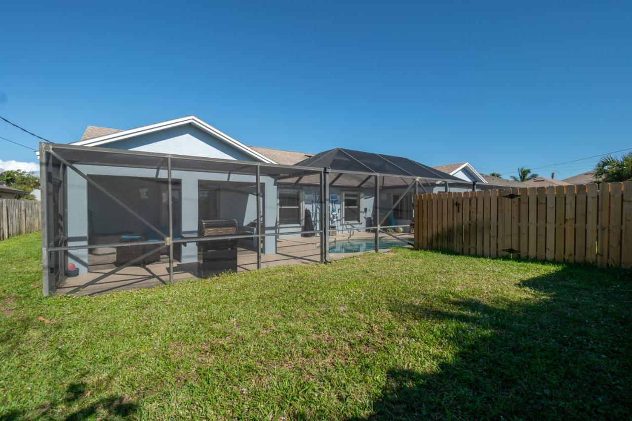 Serene Seaside Retreat - Dog Friendly - 2Br Townhouse With Shared Heated Pool Steps To Paradise Beach! Melbourne Esterno foto