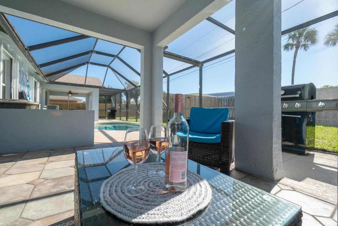 Serene Seaside Retreat - Dog Friendly - 2Br Townhouse With Shared Heated Pool Steps To Paradise Beach! Melbourne Esterno foto