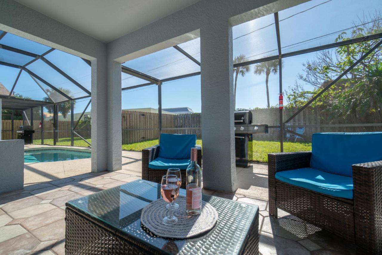 Serene Seaside Retreat - Dog Friendly - 2Br Townhouse With Shared Heated Pool Steps To Paradise Beach! Melbourne Esterno foto