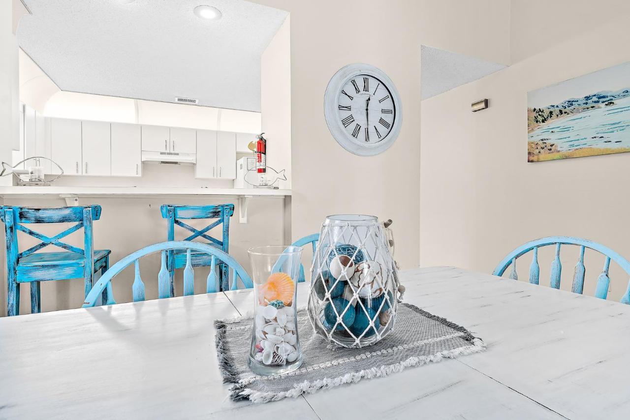 Serene Seaside Retreat - Dog Friendly - 2Br Townhouse With Shared Heated Pool Steps To Paradise Beach! Melbourne Esterno foto