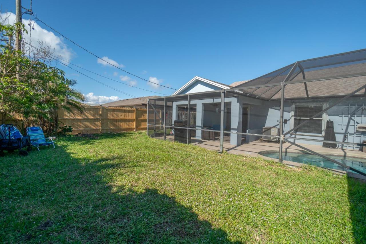 Serene Seaside Retreat - Dog Friendly - 2Br Townhouse With Shared Heated Pool Steps To Paradise Beach! Melbourne Esterno foto